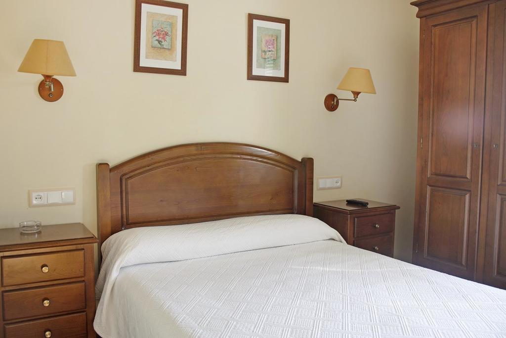 Hostal El Aparcamiento 호텔 루아카 외부 사진
